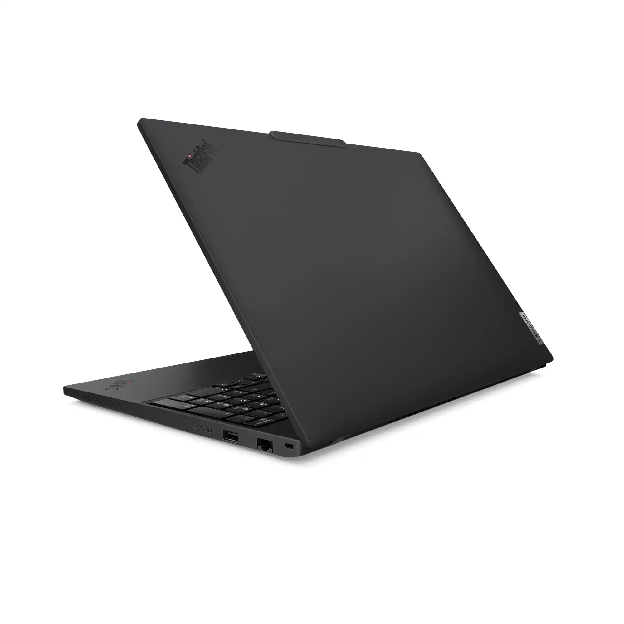 Laptop ThinkPad w kolorze czarnym, widok z ukosa, od tyłu, z logo ThinkPad i Lenovo